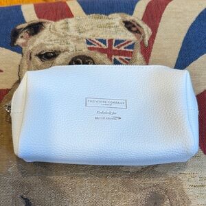 The White Company Classic White Leather Travel Essentials pouch